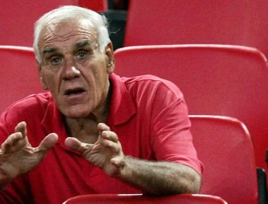 Τα «πήρε» ο Ν.Αλέφαντος: «Ποιος είσαι ρε;- Μήπως έχεις βάλει 15 γκολ και τα κάνεις αυτά;- Αυτοκτονούνε οι παίκτες»